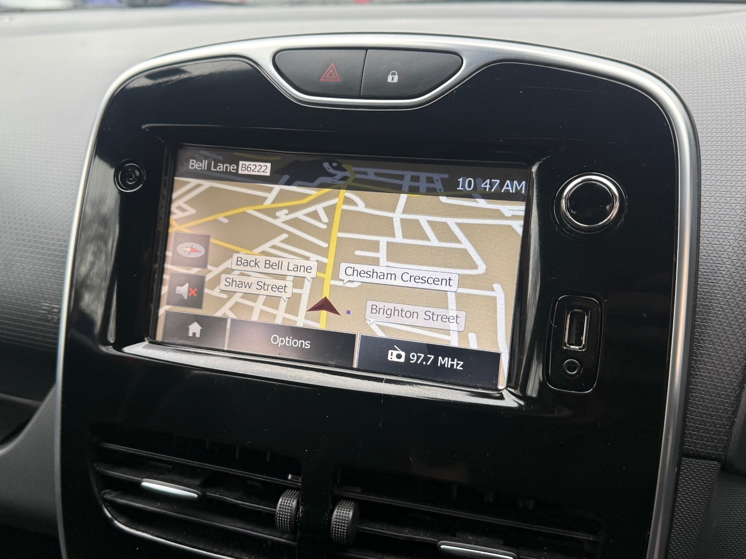 Used Renault Clio 2015 for sale - 77260784: Photo 6