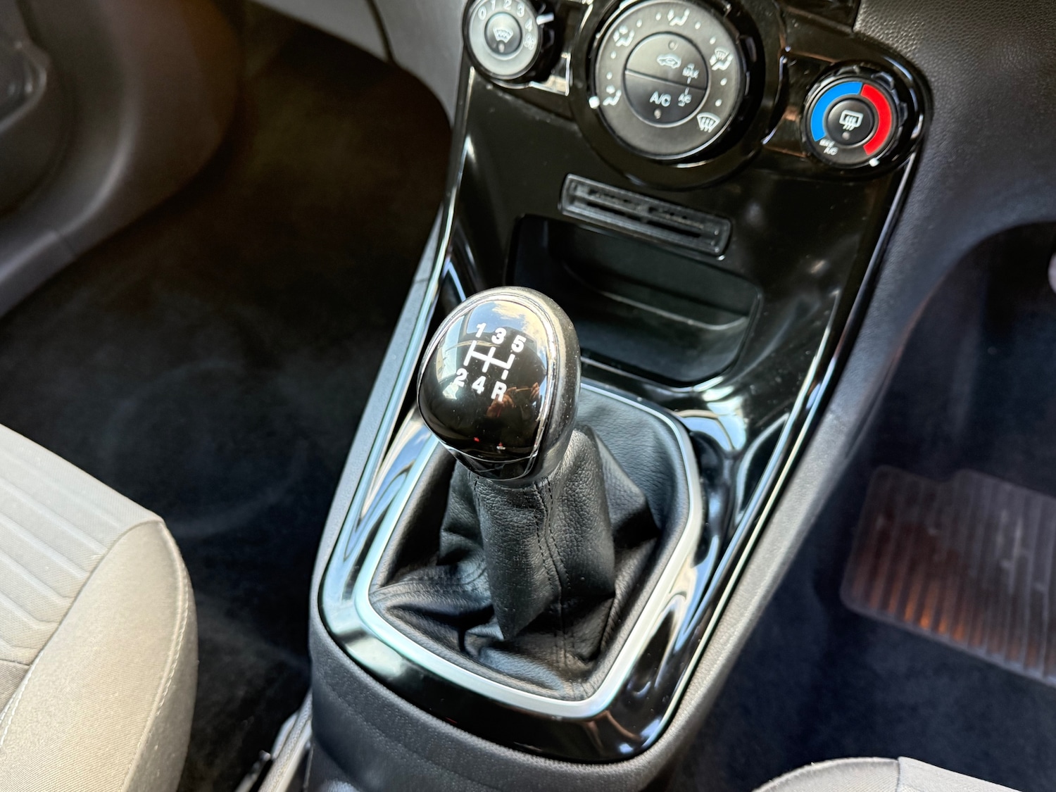 Used Ford Fiesta 2013 for sale - 76571397: Photo 25