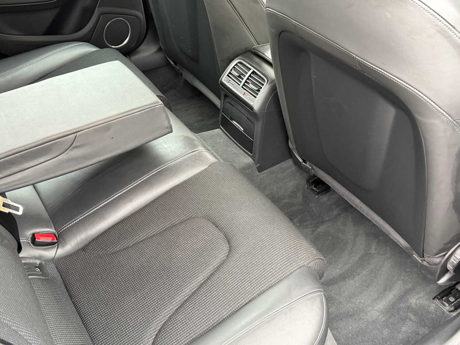 Used Audi A4 2012 for sale - 77423293: Photo 8