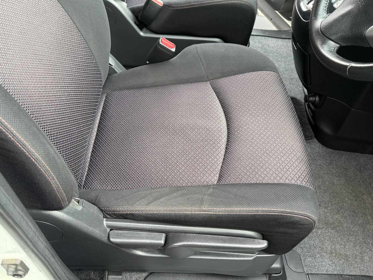 Used Nissan Serena 2024 for sale - 78071025: Photo 24