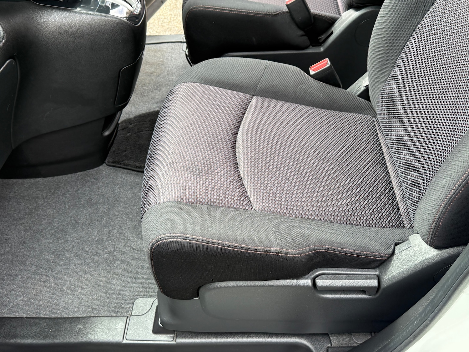 Used Nissan Serena 2024 for sale - 78071025: Photo 25