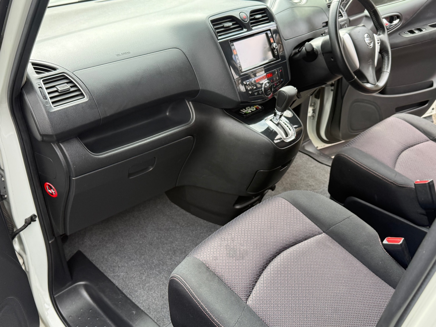 Used Nissan Serena 2024 for sale - 78071025: Photo 27