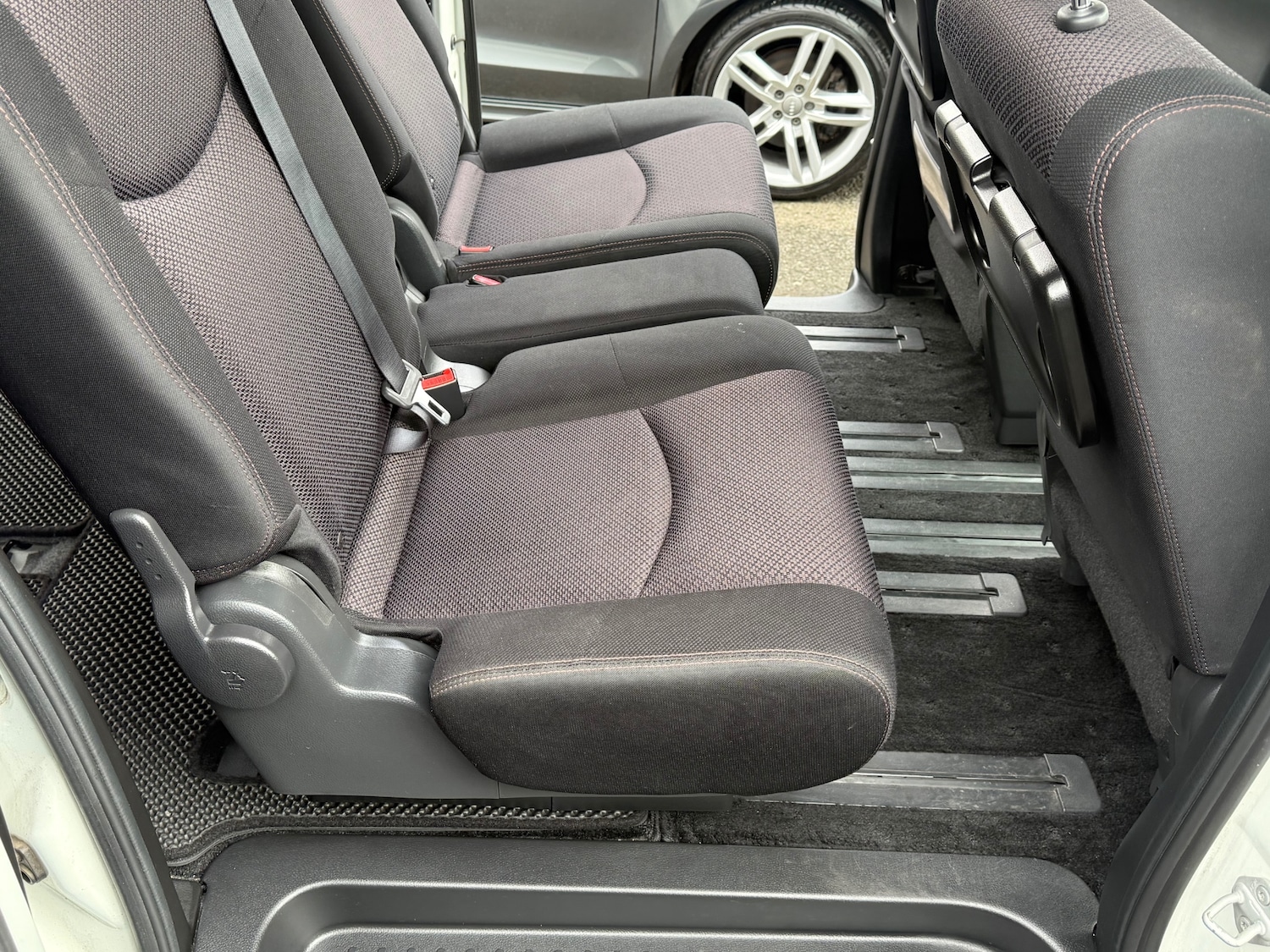 Used Nissan Serena 2024 for sale - 78071025: Photo 28