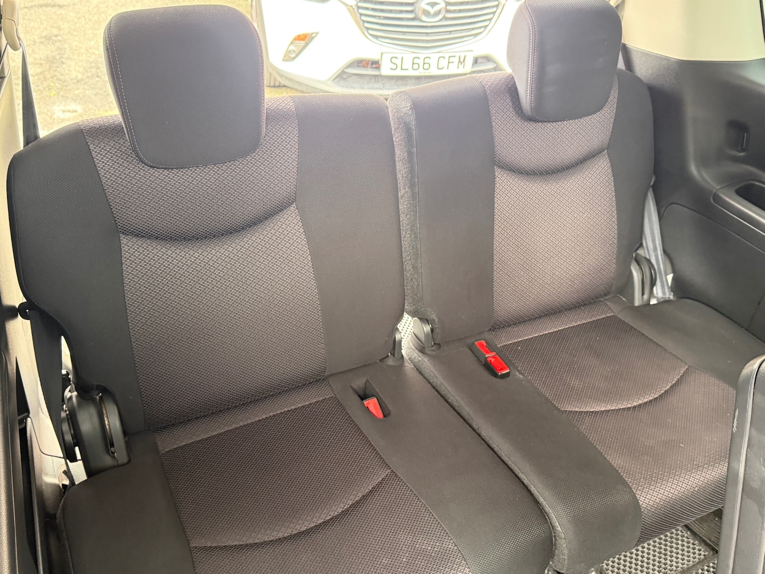 Used Nissan Serena 2024 for sale - 78071025: Photo 31