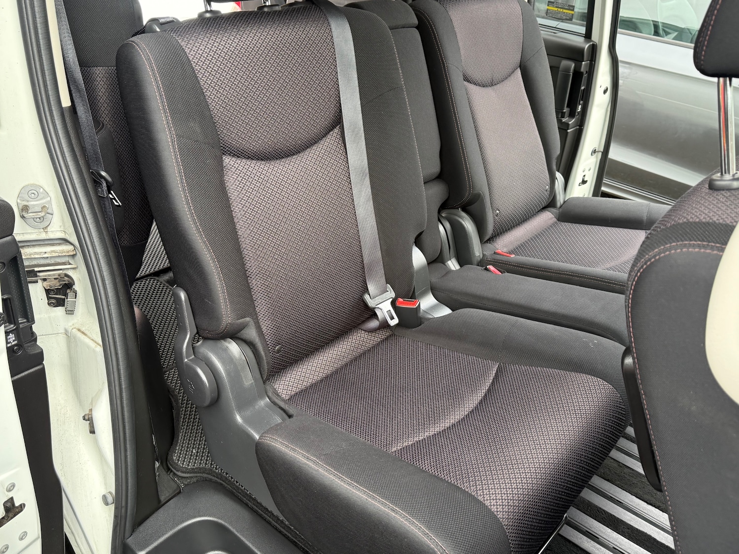 Used Nissan Serena 2024 for sale - 78071025: Photo 8