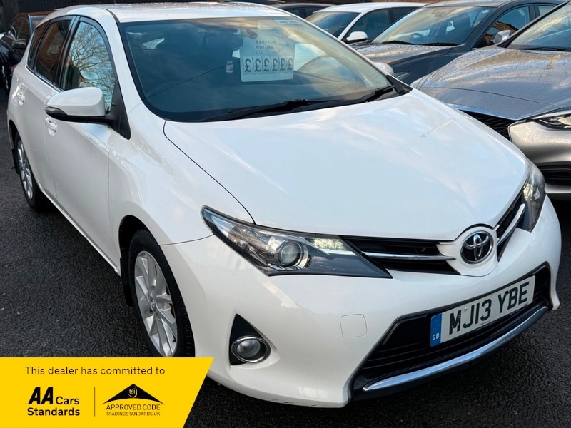 Used Toyota Auris 2013 for sale - 76739183: Photo 1