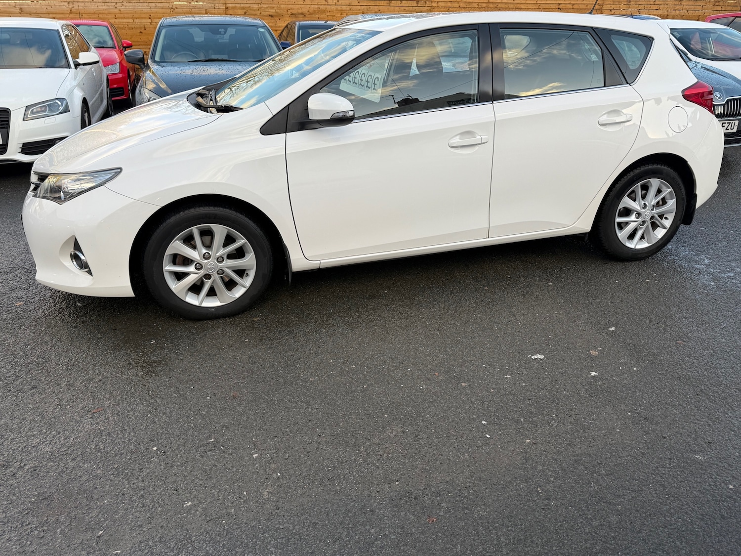Used Toyota Auris 2013 for sale - 76739183: Photo 12