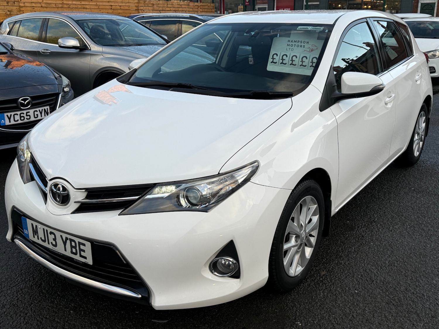 Used Toyota Auris 2013 for sale - 76739183: Photo 2