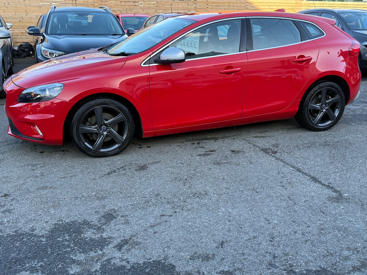 Used Volvo V40 2016 for sale - 77890531: Photo 10