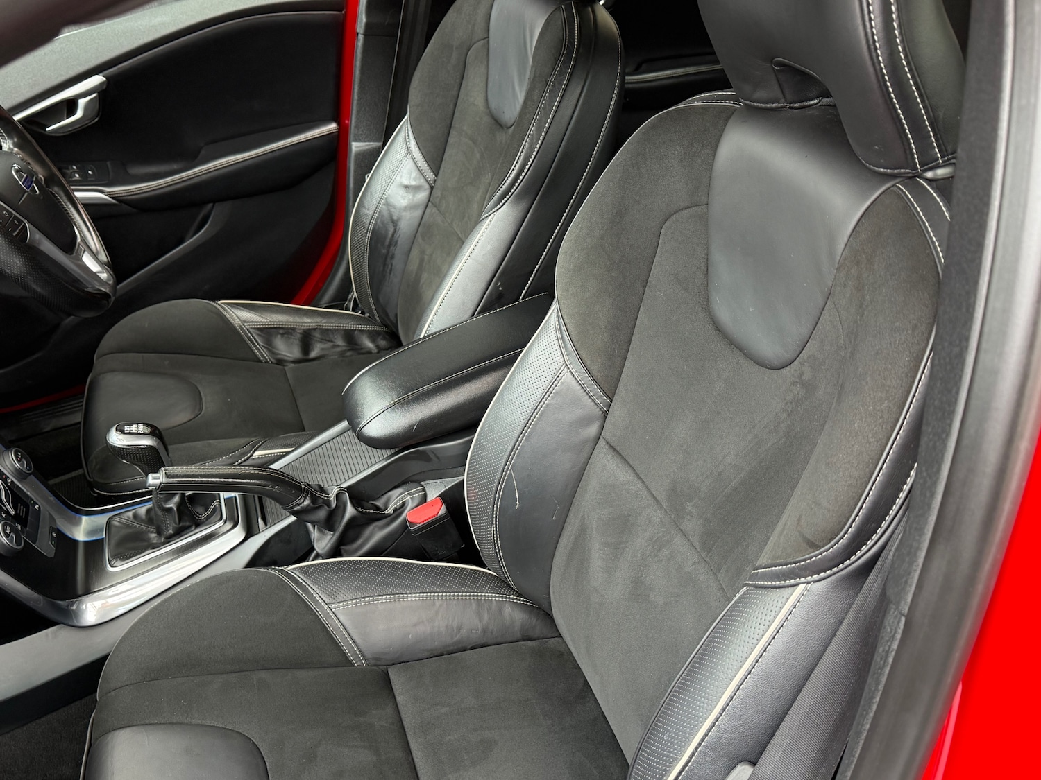 Used Volvo V40 2016 for sale - 77890531: Photo 33