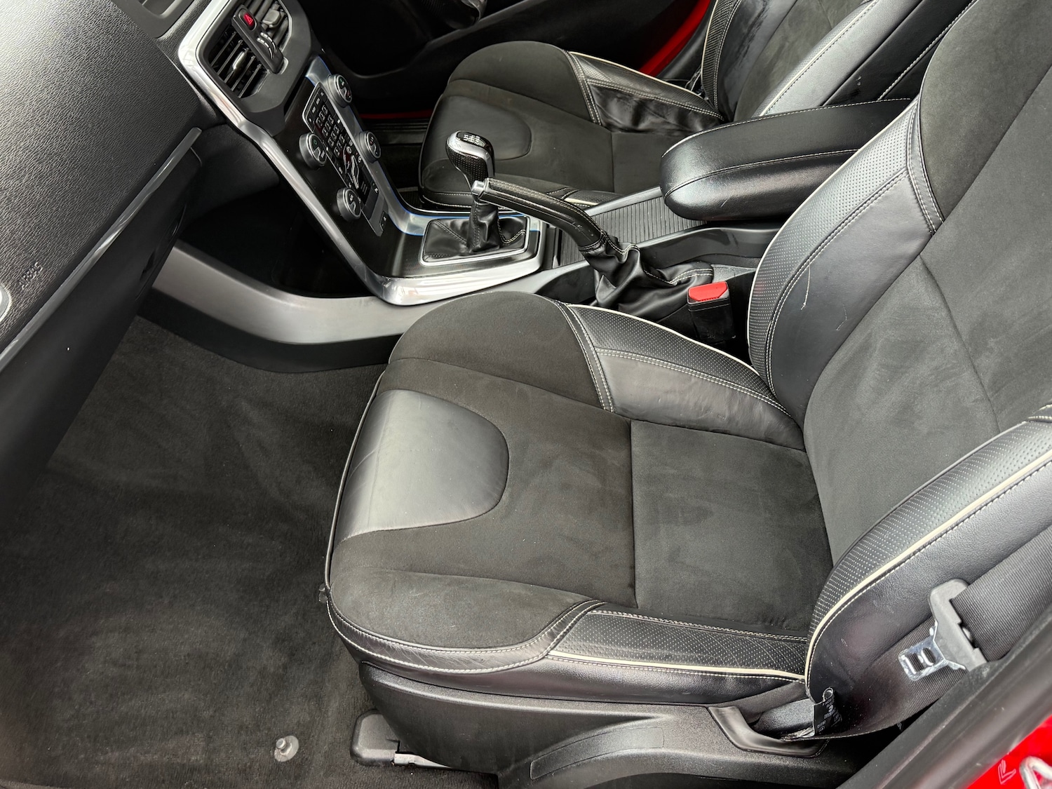 Used Volvo V40 2016 for sale - 77890531: Photo 34