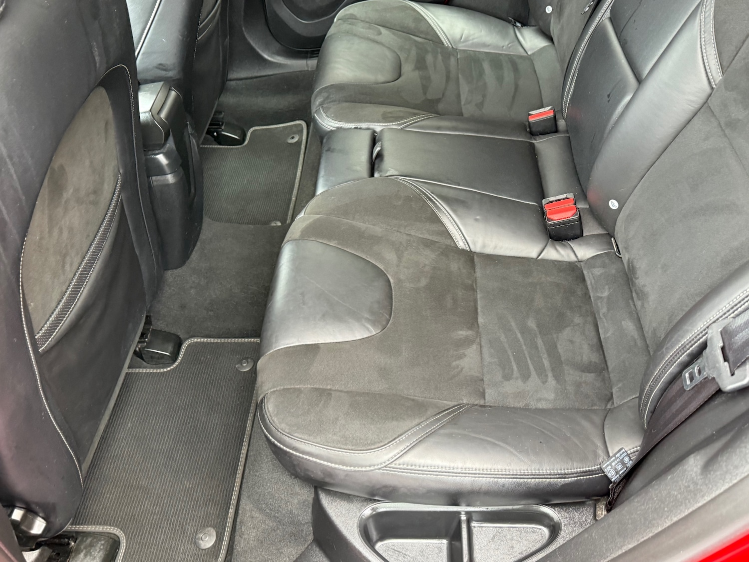 Used Volvo V40 2016 for sale - 77890531: Photo 37