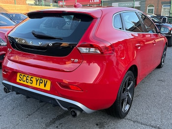 Used Volvo V40 2016 for sale - 77890531: Photo