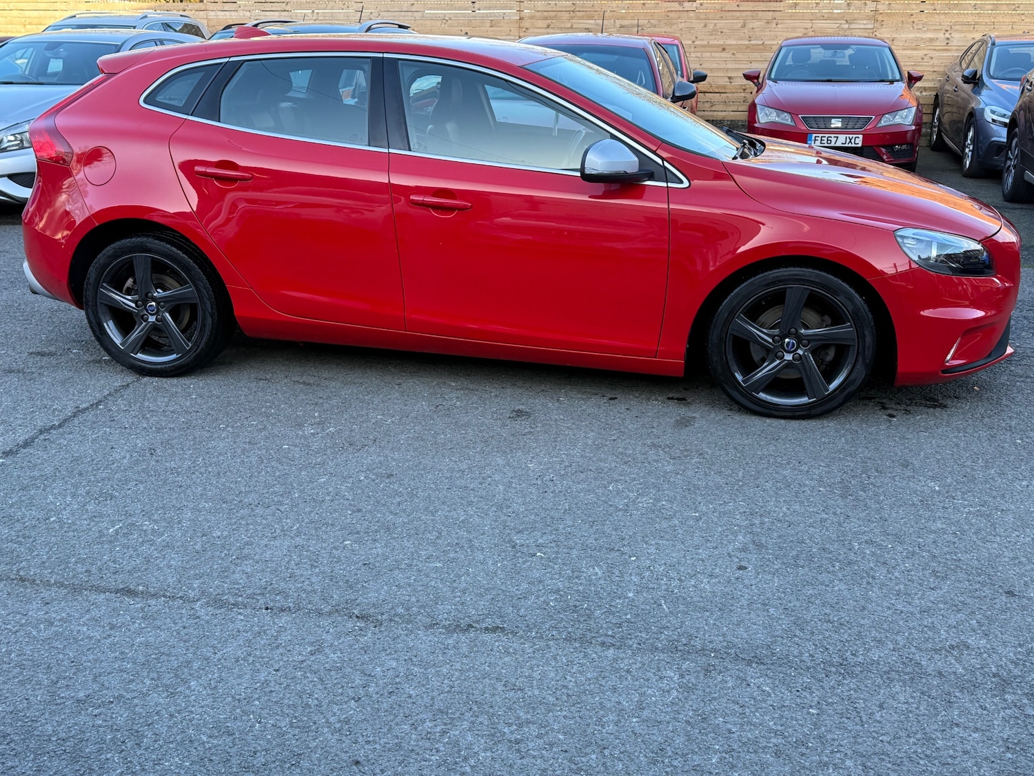 Used Volvo V40 2016 for sale - 77890531: Photo 9