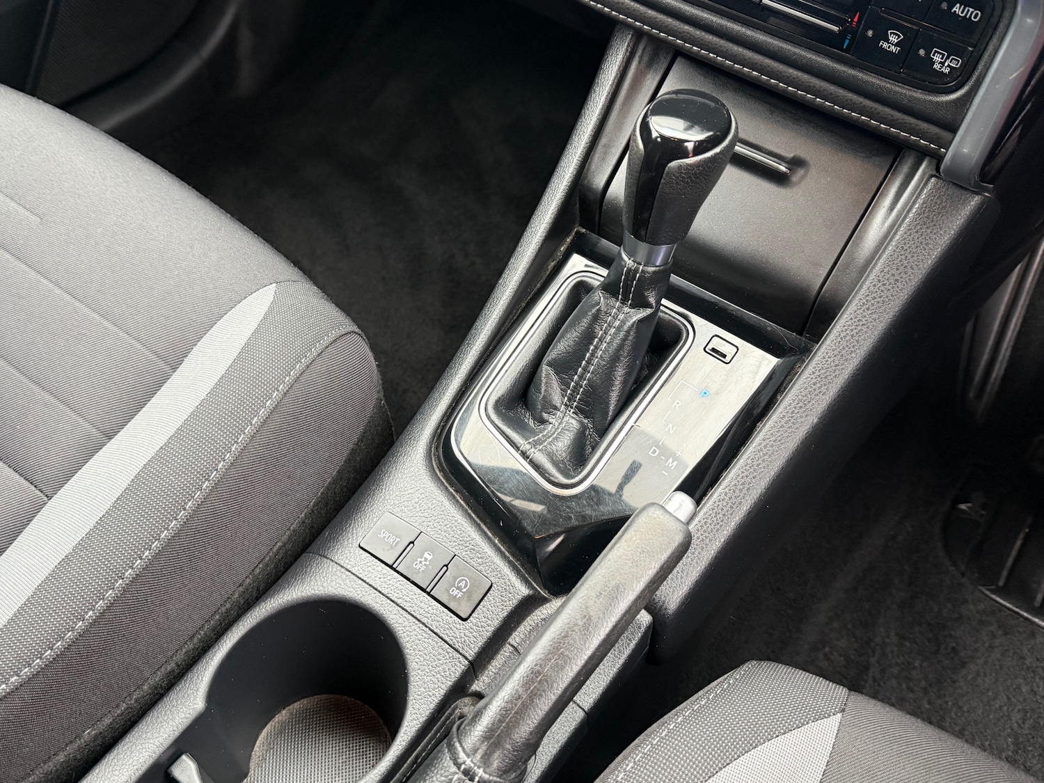 Used Toyota Auris 2016 for sale - 77285757: Photo 24