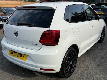 Used Volkswagen Polo 2015 for sale - 75561843: Photo