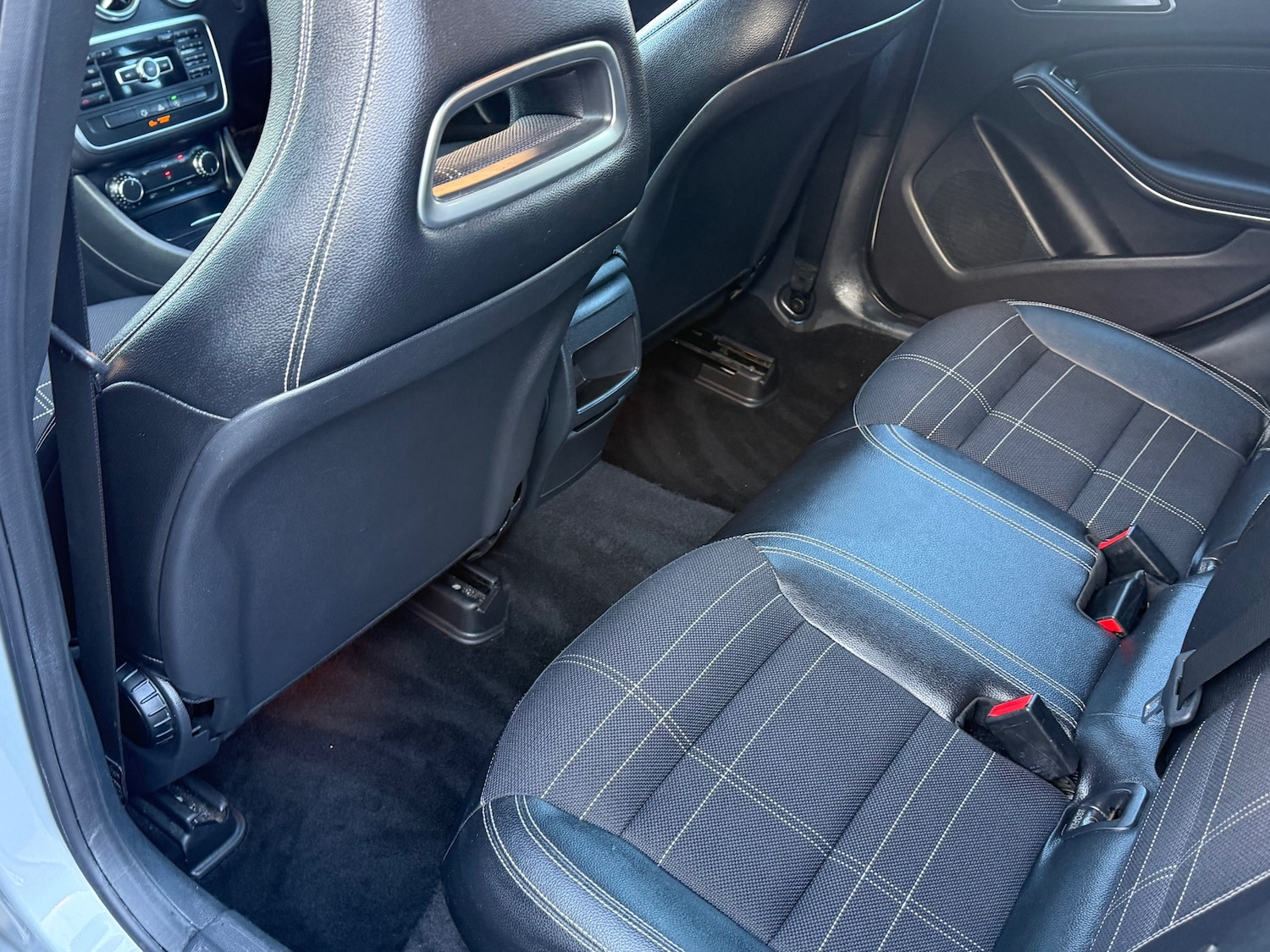 Used Mercedes-Benz A-Class 2015 for sale - 77733372: Photo 35