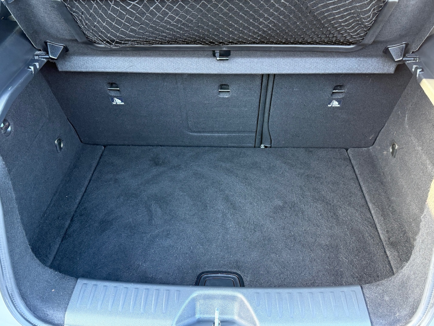 Used Mercedes-Benz A-Class 2015 for sale - 77733372: Photo 40