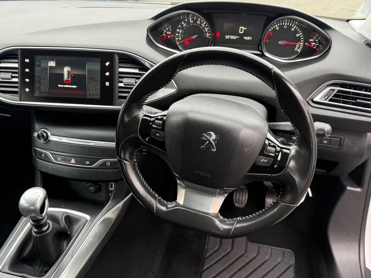 Used Peugeot 308 2015 for sale - 76277051: Photo 18