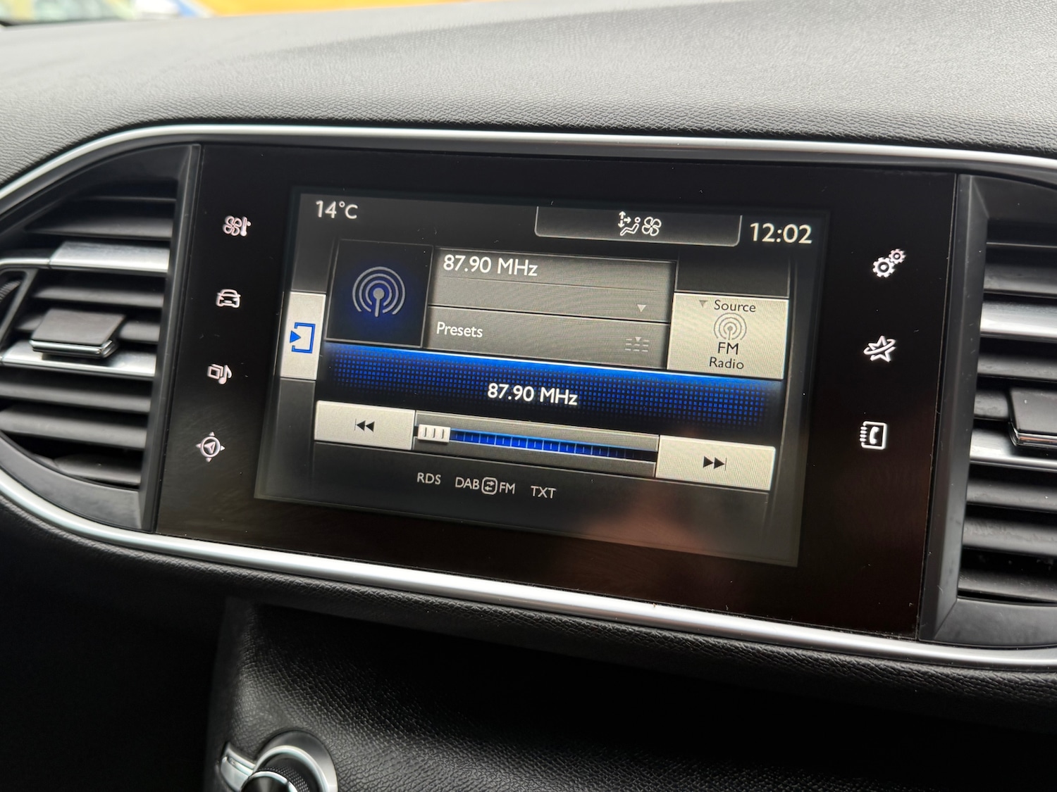 Used Peugeot 308 2015 for sale - 76277051: Photo 27