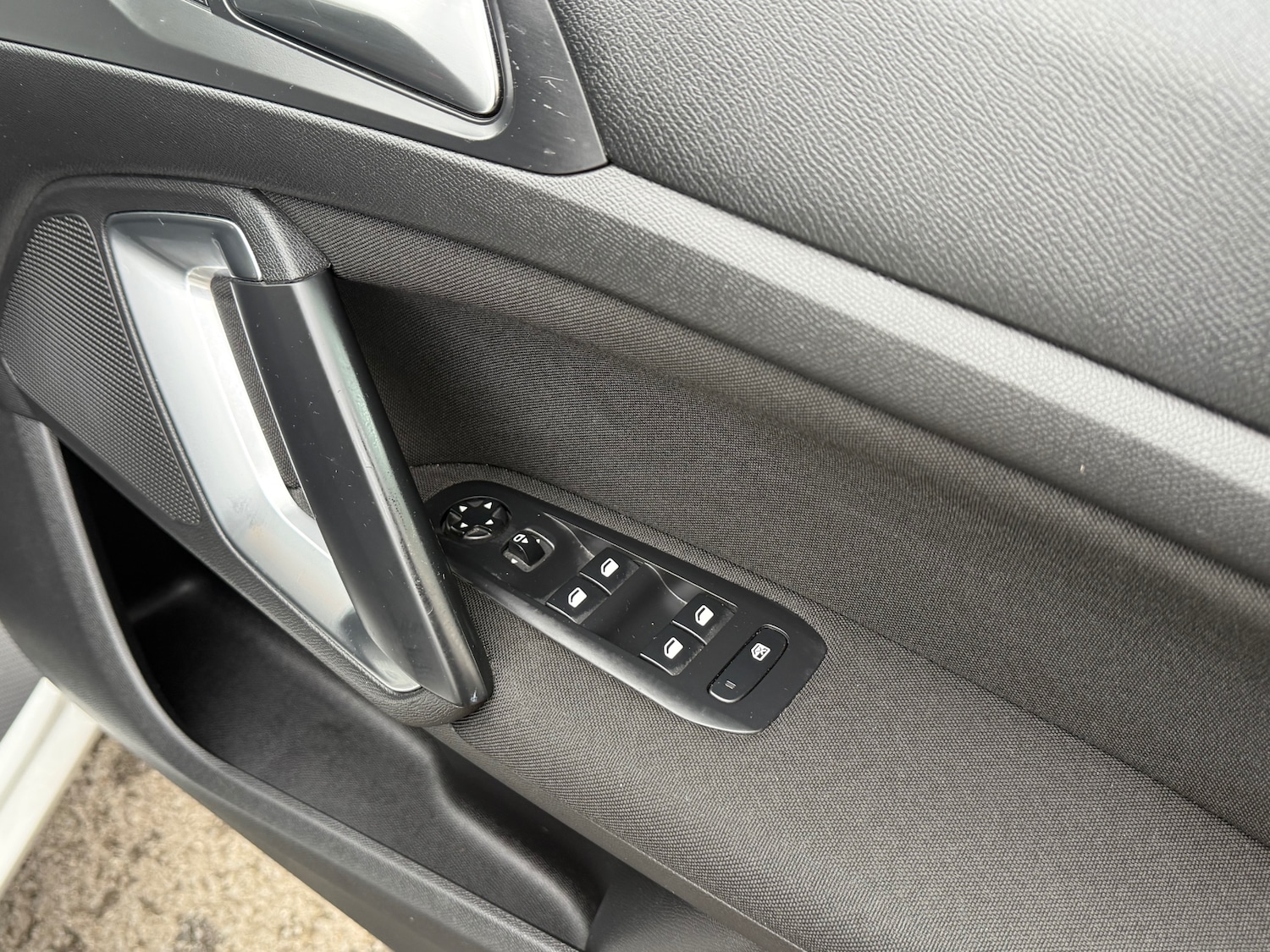 Used Peugeot 308 2015 for sale - 76277051: Photo 30