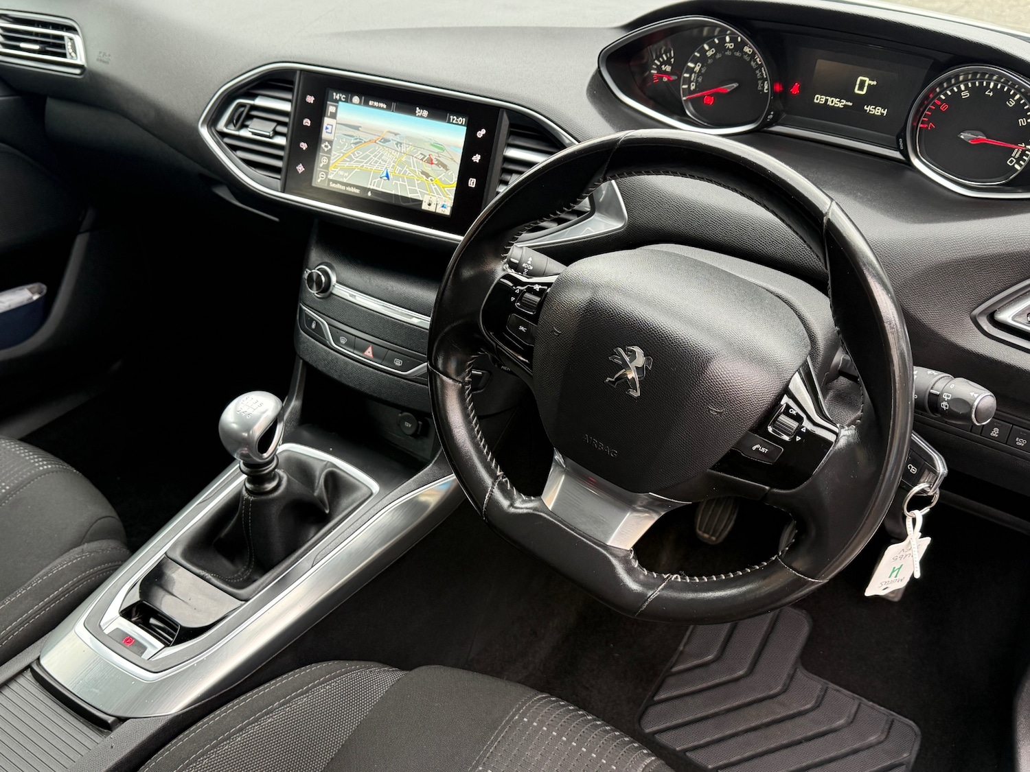 Used Peugeot 308 2015 for sale - 76277051: Photo 5
