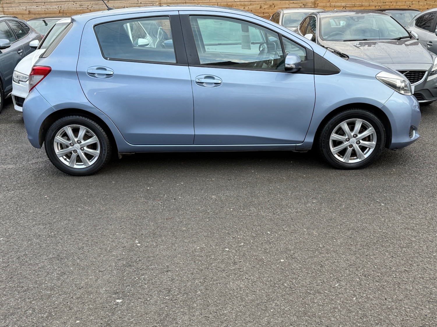 Used Toyota Yaris 2012 for sale - 77199222: Photo 15