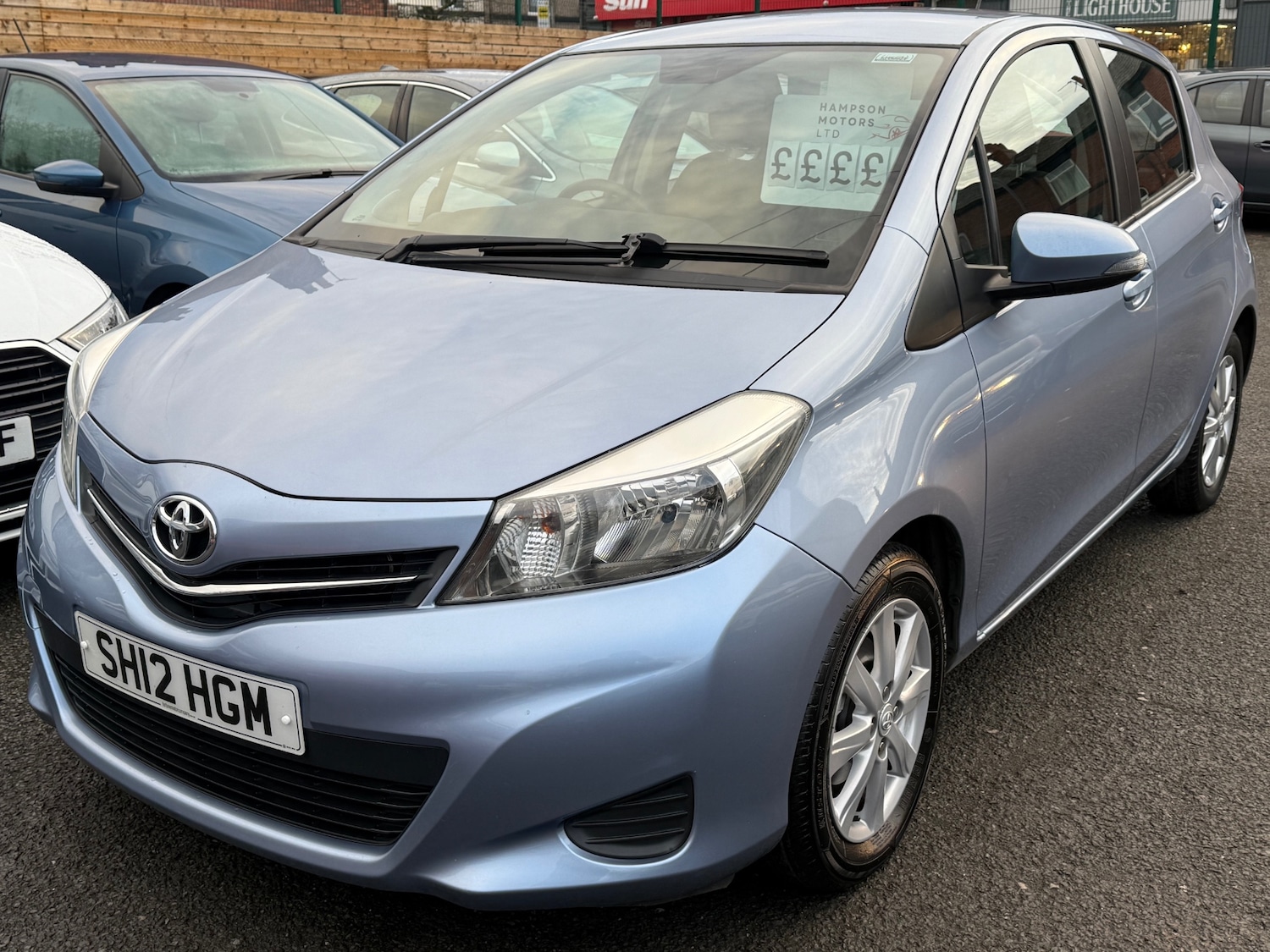 Used Toyota Yaris 2012 for sale - 77199222: Photo 2