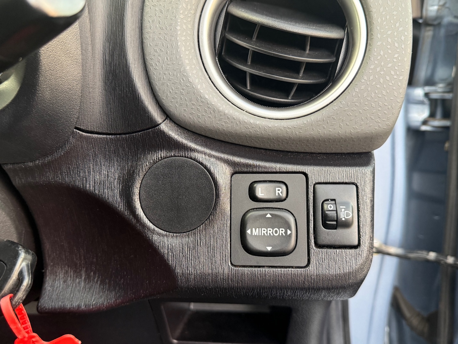 Used Toyota Yaris 2012 for sale - 77199222: Photo 24