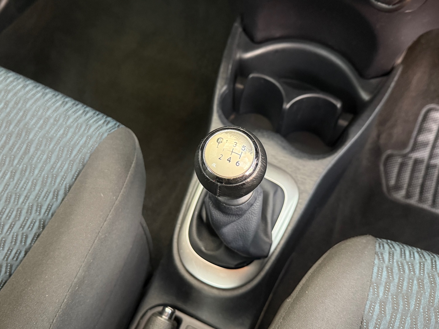 Used Toyota Yaris 2012 for sale - 77199222: Photo 25