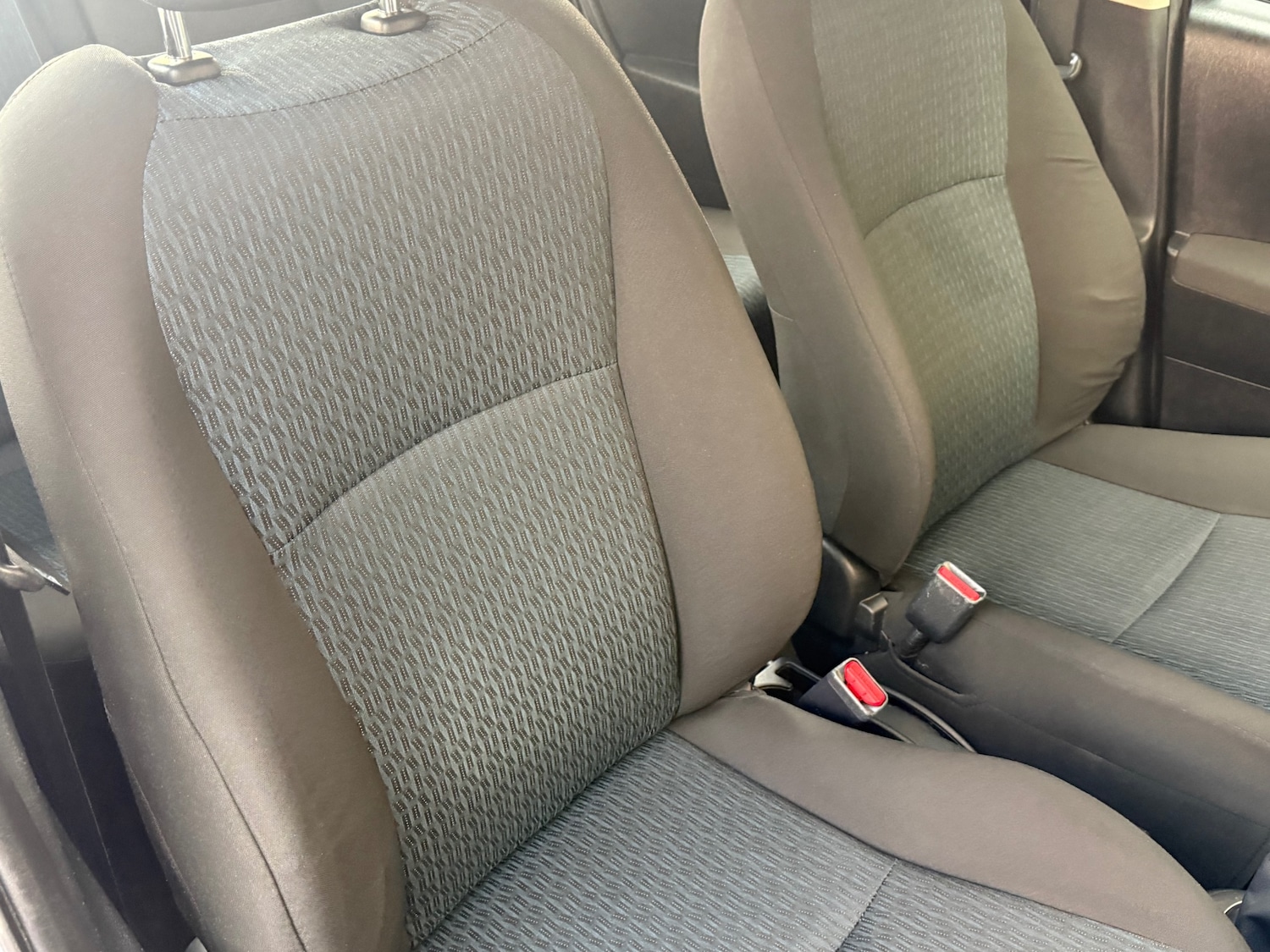 Used Toyota Yaris 2012 for sale - 77199222: Photo 29