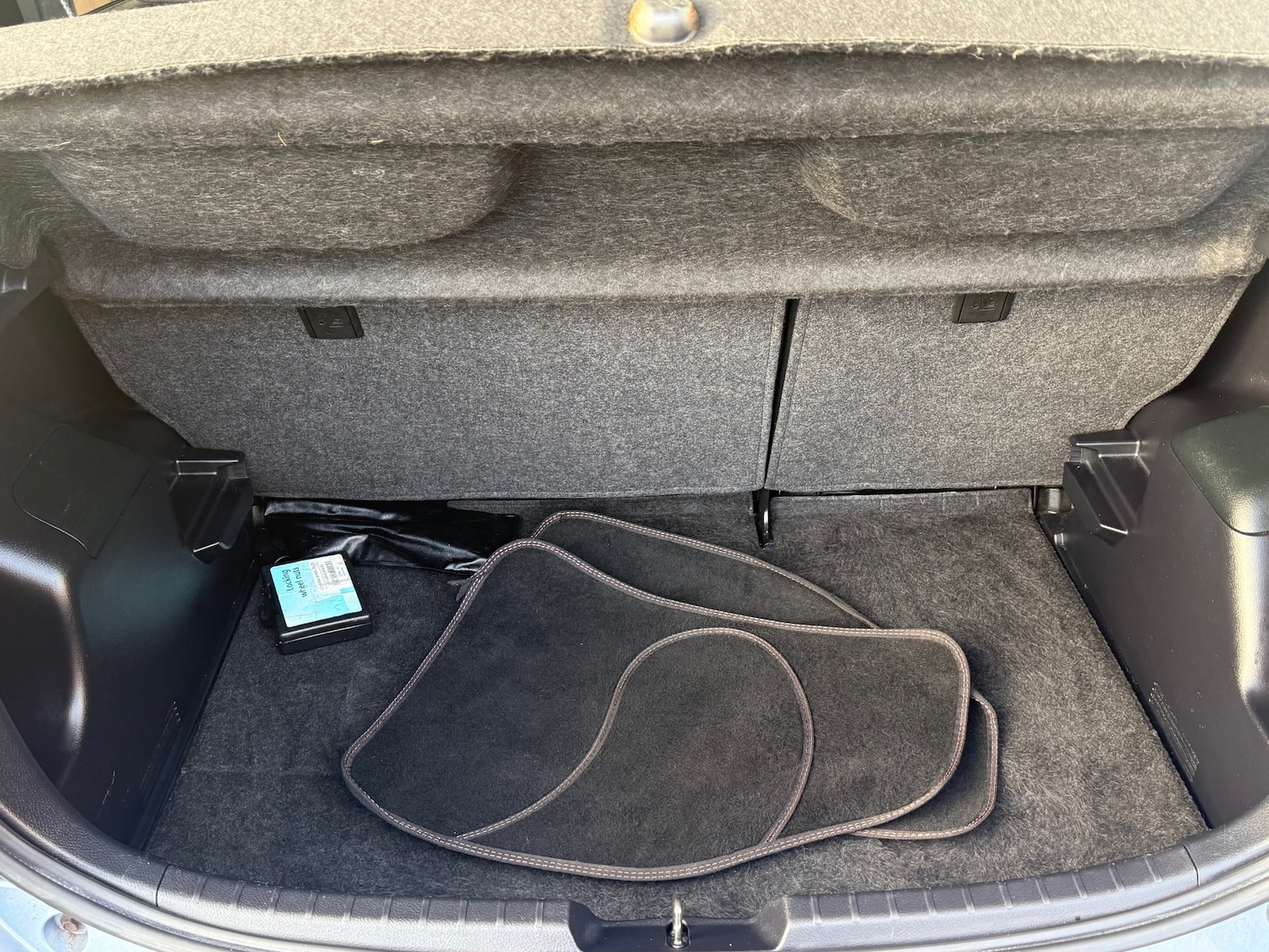 Used Toyota Yaris 2012 for sale - 77199222: Photo 37