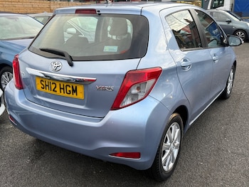 Used Toyota Yaris 2012 for sale - 77199222: Photo