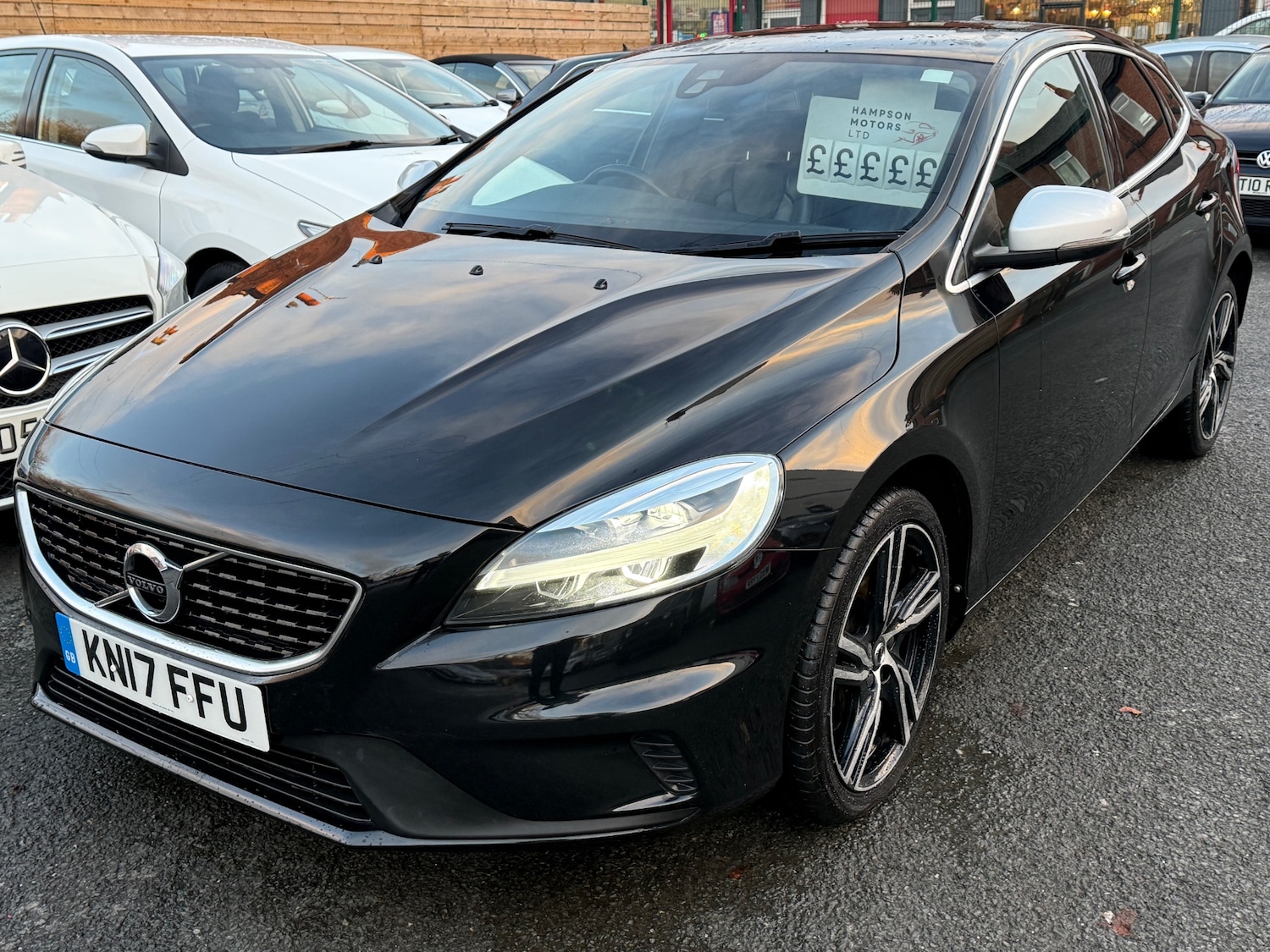 Used Volvo V40 2017 for sale - 77005548: Photo 2