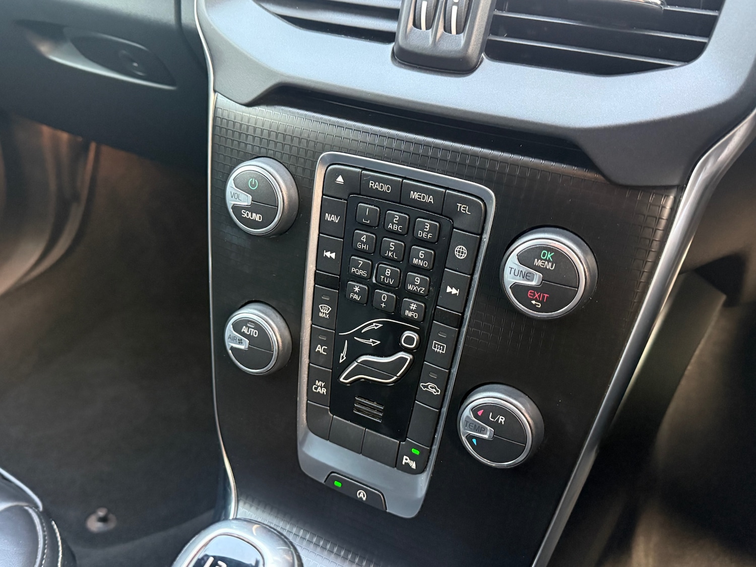 Used Volvo V40 2017 for sale - 77005548: Photo 25