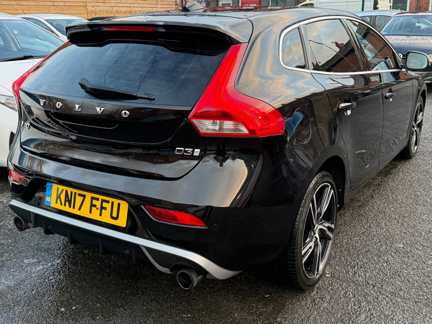 Used Volvo V40 2017 for sale - 77005548: Photo 3