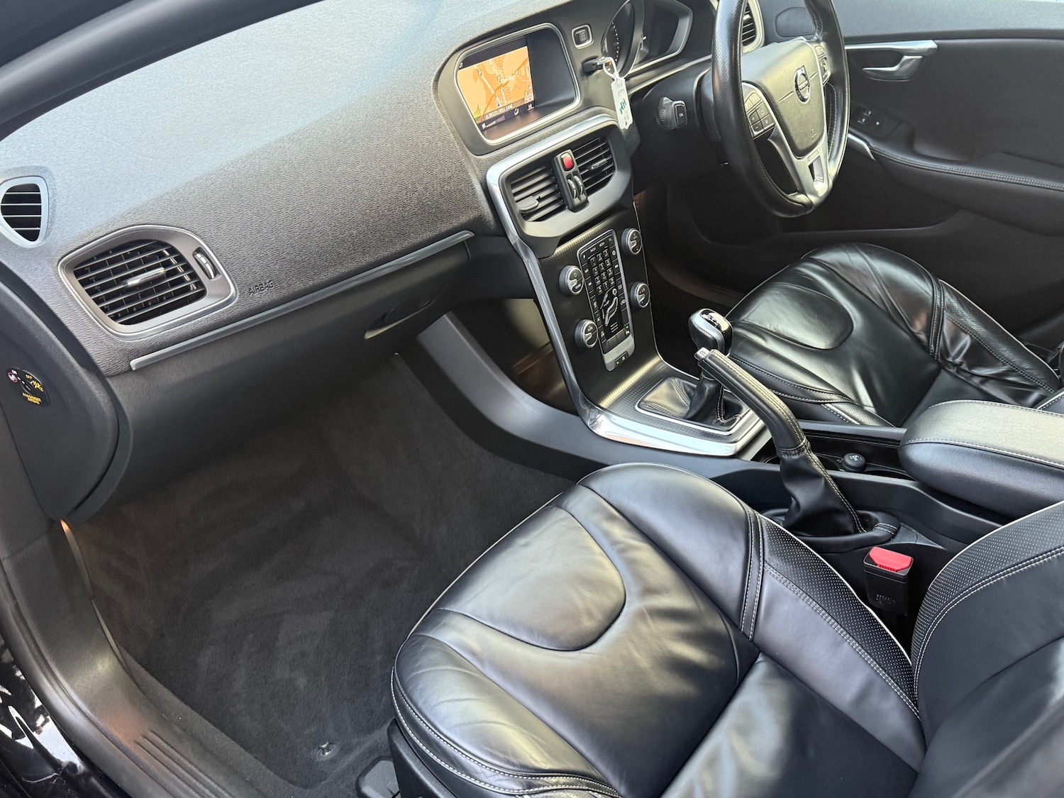 Used Volvo V40 2017 for sale - 77005548: Photo 32