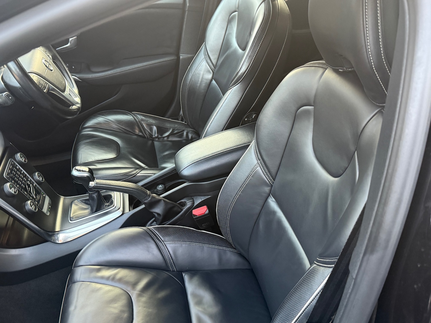 Used Volvo V40 2017 for sale - 77005548: Photo 7