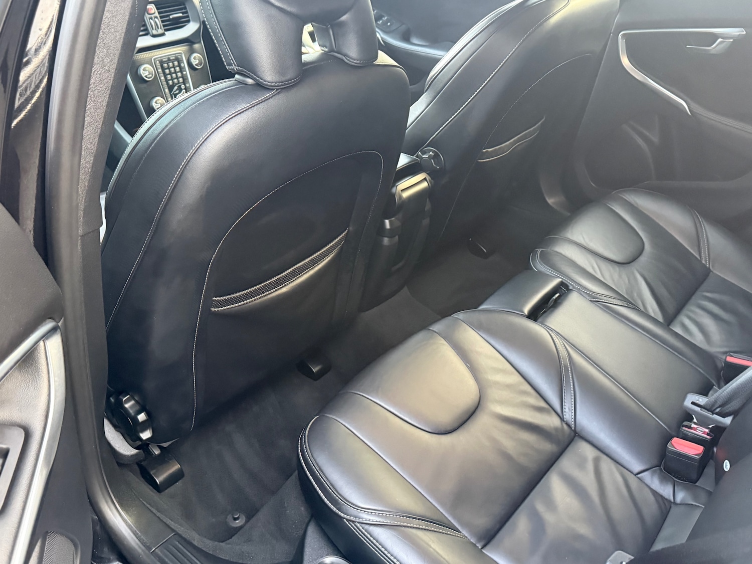 Used Volvo V40 2017 for sale - 77005548: Photo 8