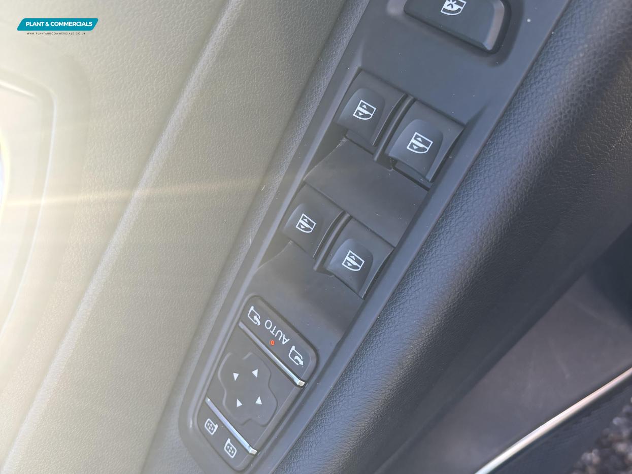 Used Renault Captur 2018 for sale - 77198471: Photo 11