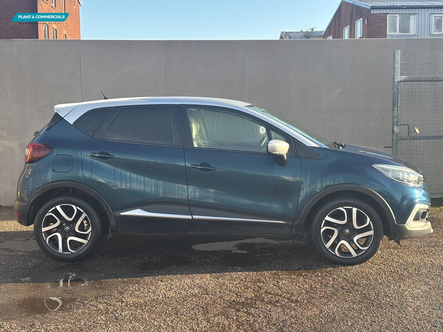 Used Renault Captur 2018 for sale - 77198471: Photo 2