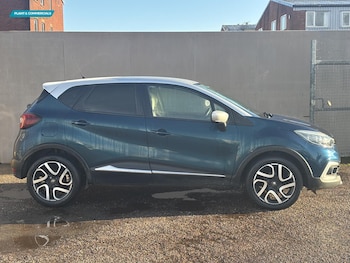 Used Renault Captur 2018 for sale - 77198471: Photo