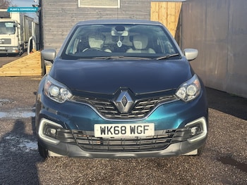 Used Renault Captur 2018 for sale - 77198471: Photo