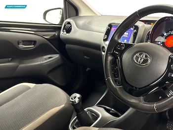Used Toyota AYGO 2021 for sale - 76252703: Photo 2