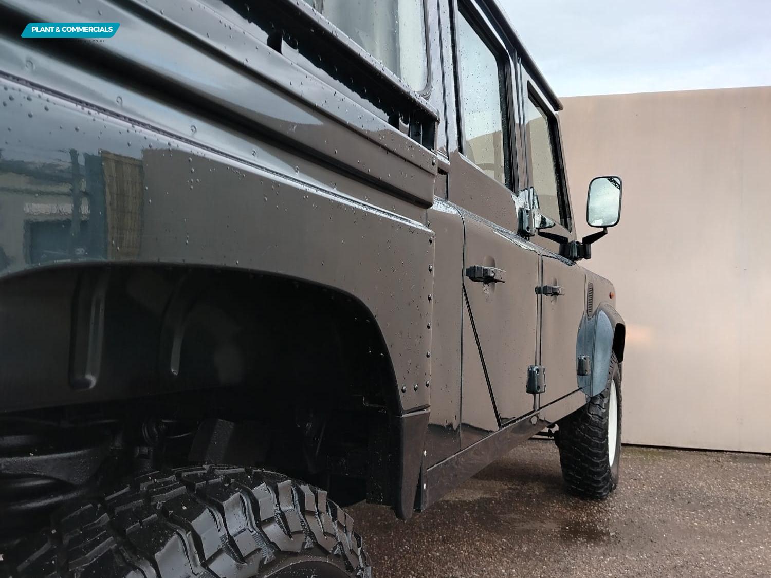 Used Land Rover Defender 130 2014 for sale - 76055981: Photo 11