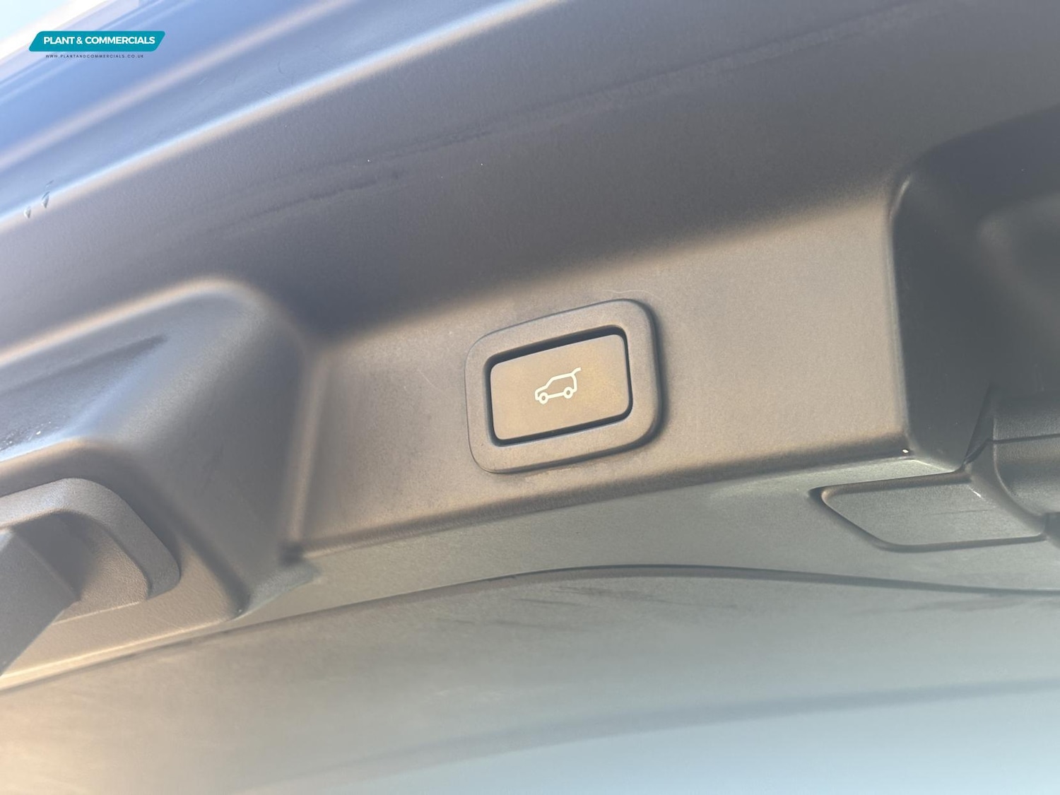 Used Jaguar F-Pace 2019 for sale - 77665279: Photo 8