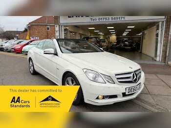 Used Mercedes-Benz E Class 2010 for sale - 77165170: Photo