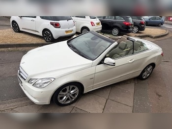 Used Mercedes-Benz E Class 2010 for sale - 77165170: Photo