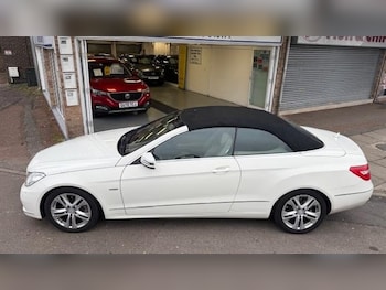 Used Mercedes-Benz E Class 2010 for sale - 77165170: Photo