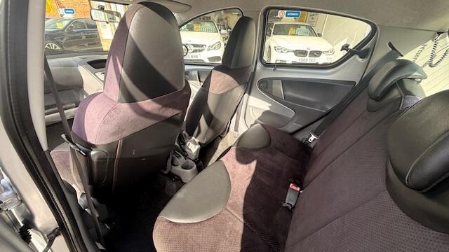 Used Toyota AYGO 2009 for sale - 77847956: Photo 25